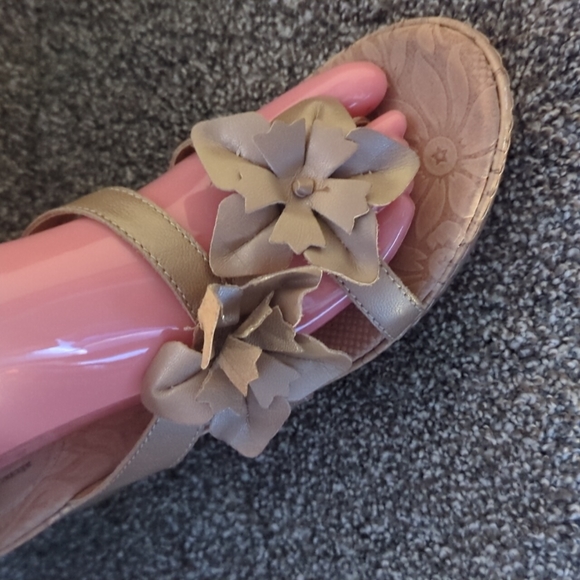 b.o.c sandals - Picture 3 of 7